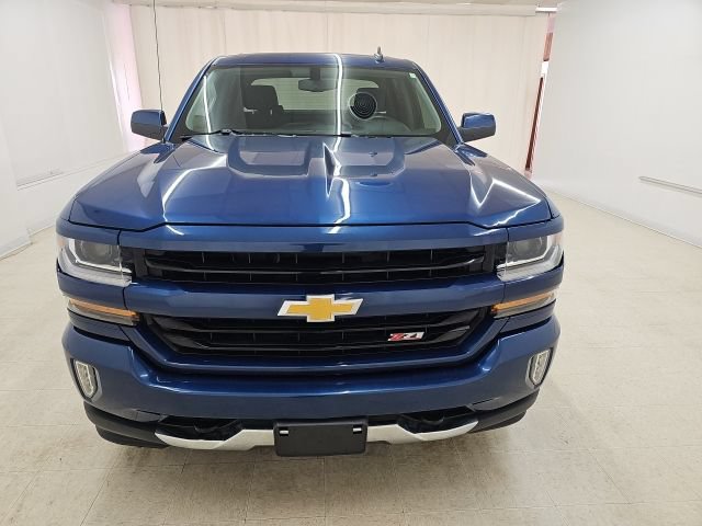 Used 2017 Chevrolet Silverado 1500 LT w/ All Star Edition AWD/4WD image 2