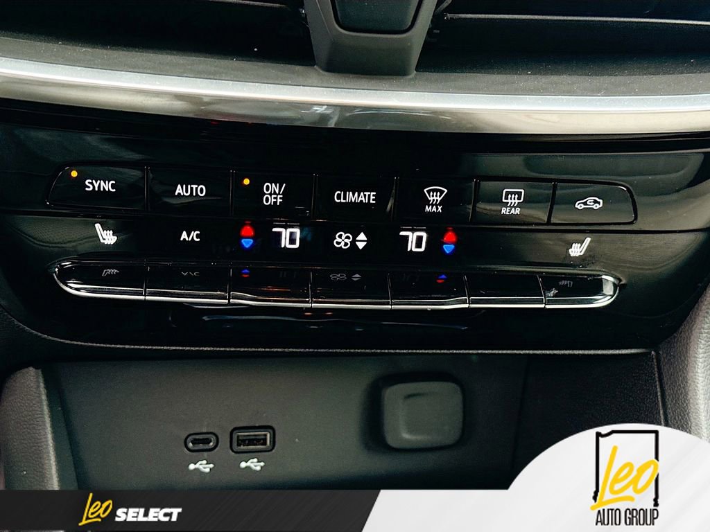 Used 2024 Buick Encore GX Avenir w/ Avenir Convenience Package FWD image 18