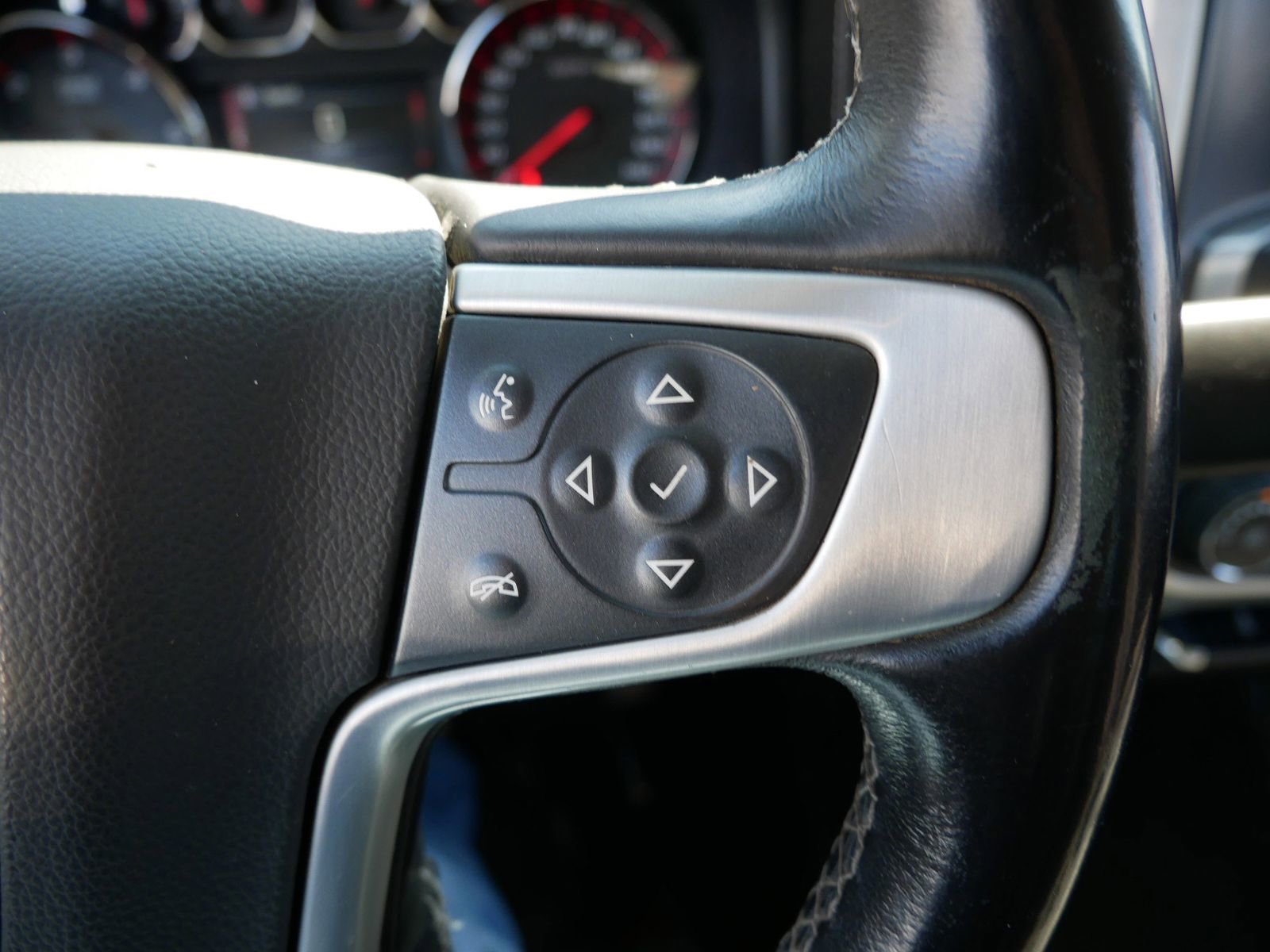 Used 2015 GMC Sierra 2500 SLE AWD/4WD image 23