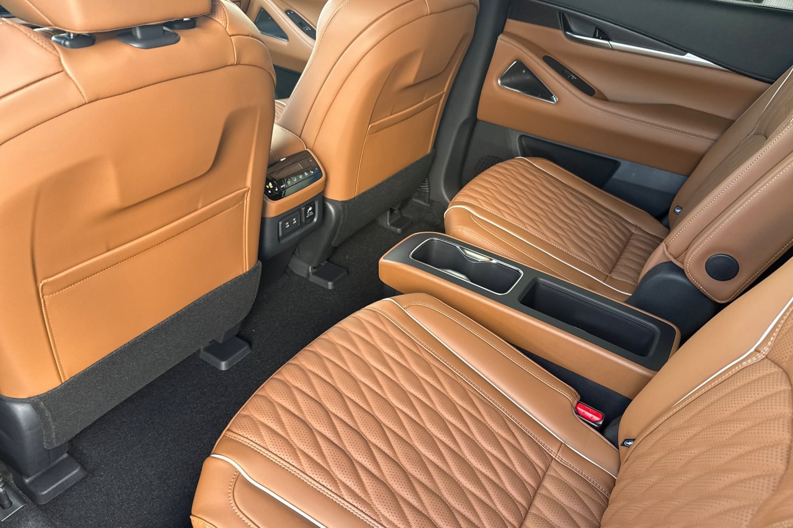 New 2026 INFINITI QX60 Autograph w/ Dark Cargo Package image 12