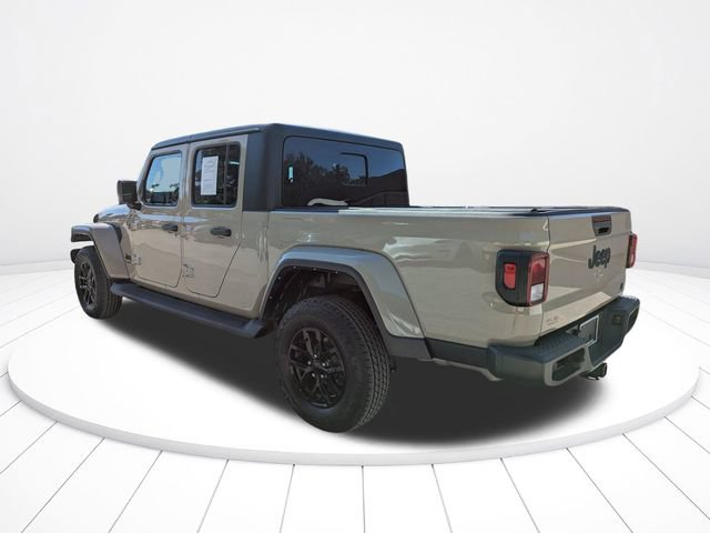 Used 2022 Jeep Gladiator Sport AWD/4WD image 6
