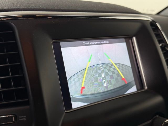 Used 2019 Jeep Grand Cherokee Laredo image 16