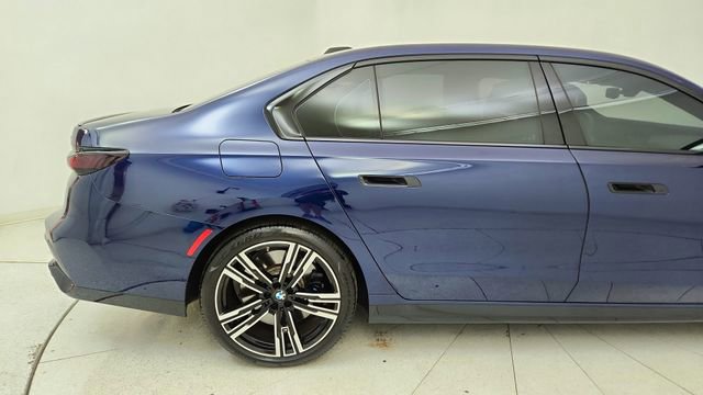Used 2023 BMW 760i xDrive AWD/4WD image 12