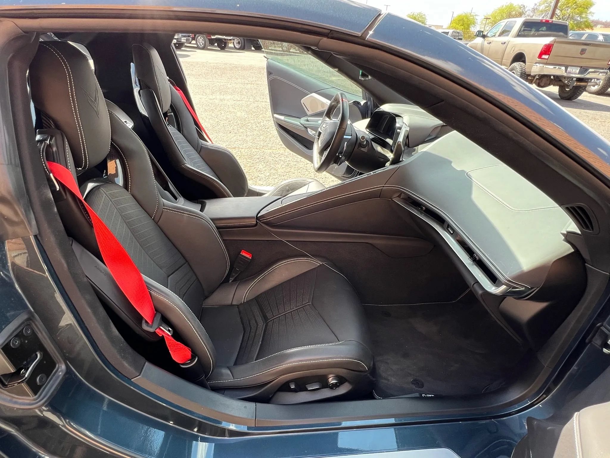 Used 2021 Chevrolet Corvette Stingray Preferred Cpe w/ Z51 Performance Package RWD image 18