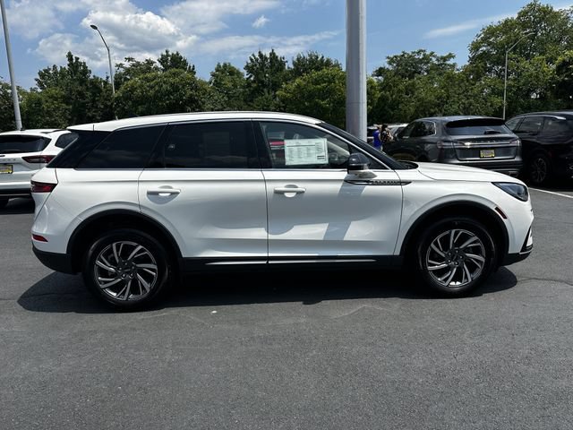 Certified 2024 Lincoln Corsair AWD w/ Equipment Group 101A image 4