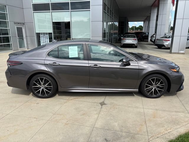 Used 2024 Toyota Camry SE FWD image 8