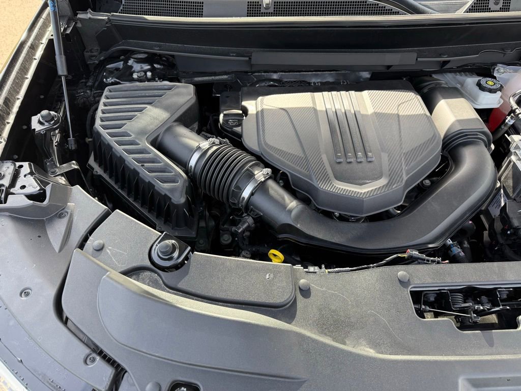 Used 2024 GMC Acadia Elevation image 37