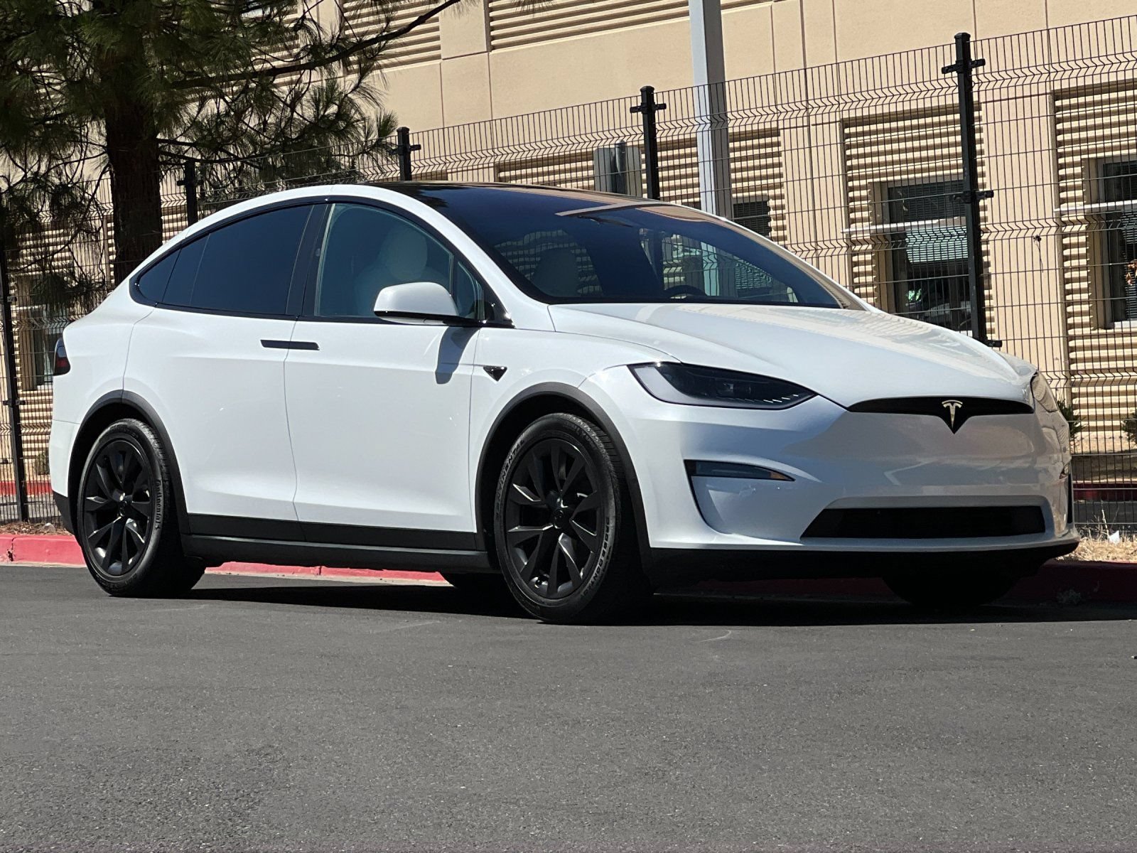 Used 2023 Tesla Model X AWD/4WD image 8