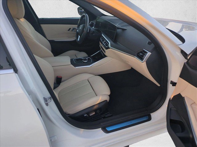 Used 2024 BMW 330i Sedan w/ Convenience Package RWD image 22