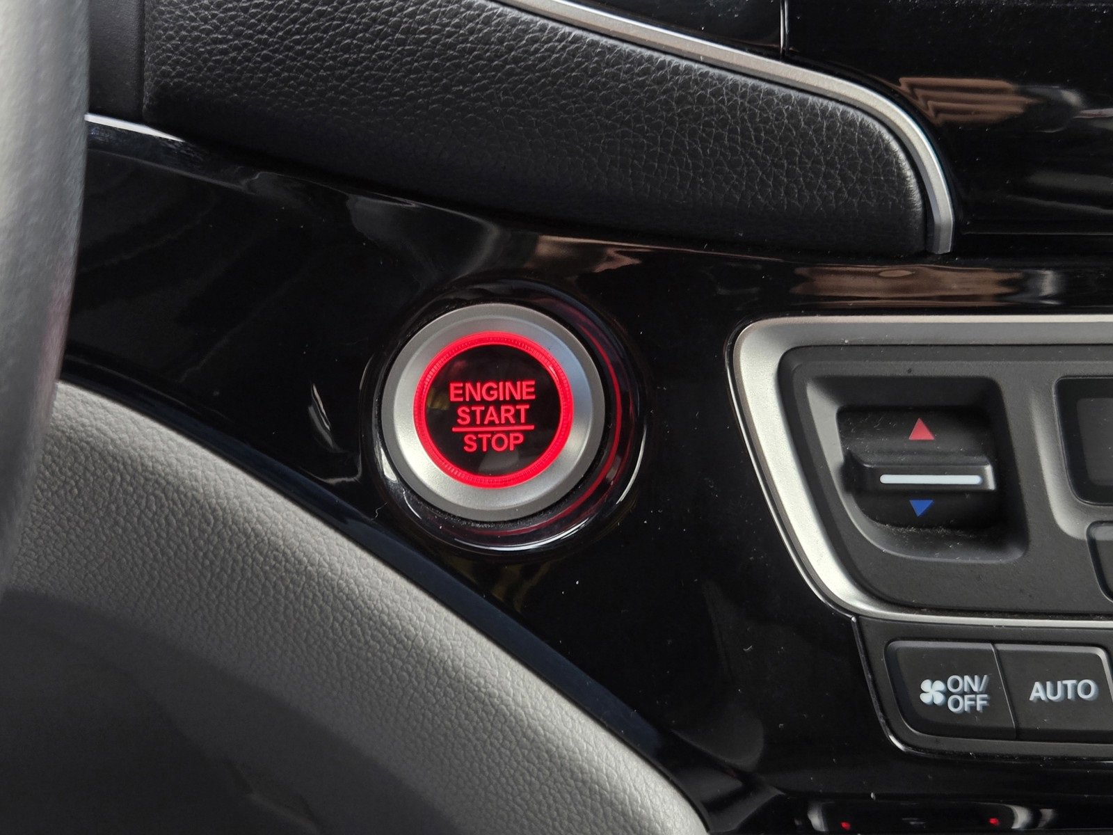 Used 2022 Honda Pilot Touring image 24