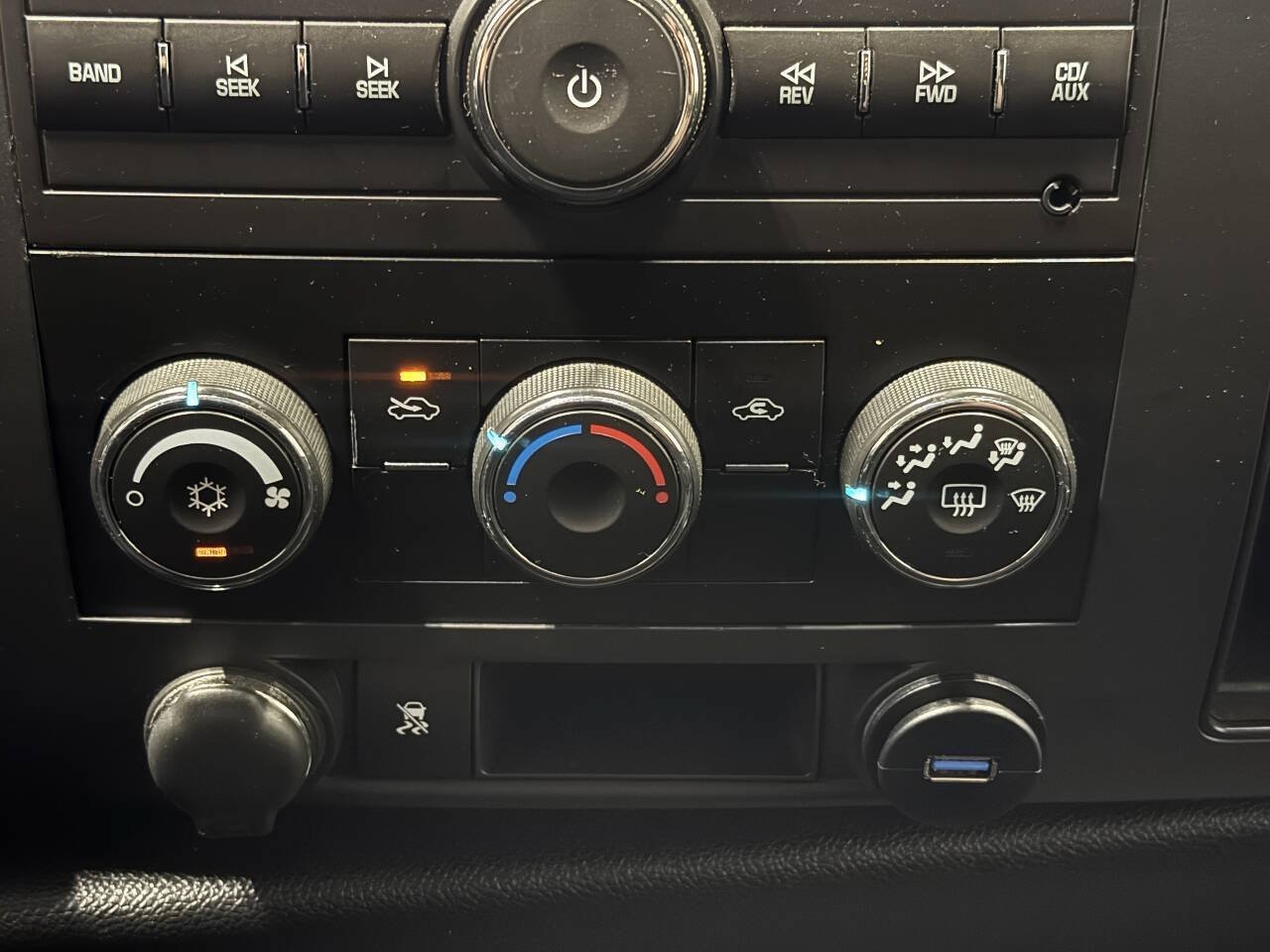 Used 2011 Chevrolet Silverado 2500 LT AWD/4WD image 26