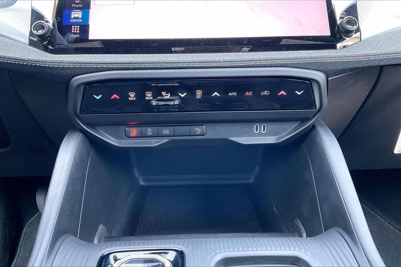 New 2026 Jeep Cherokee Laredo AWD/4WD image 14