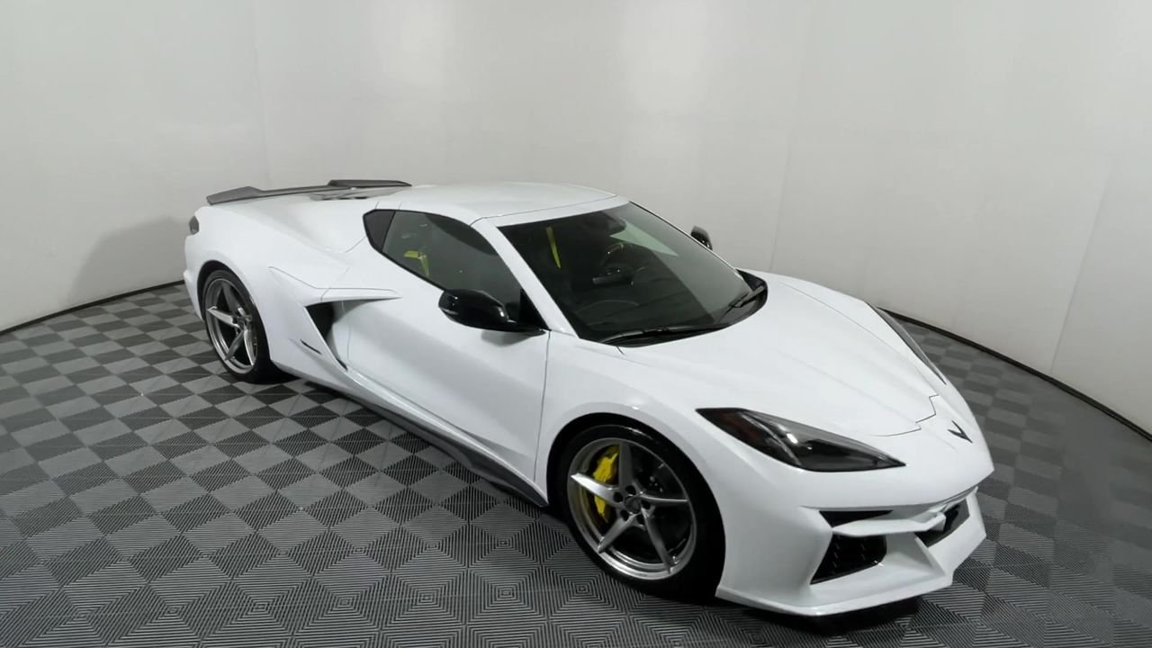 New 2025 Chevrolet Corvette E-Ray w/ ZER Performance Package AWD/4WD image 90