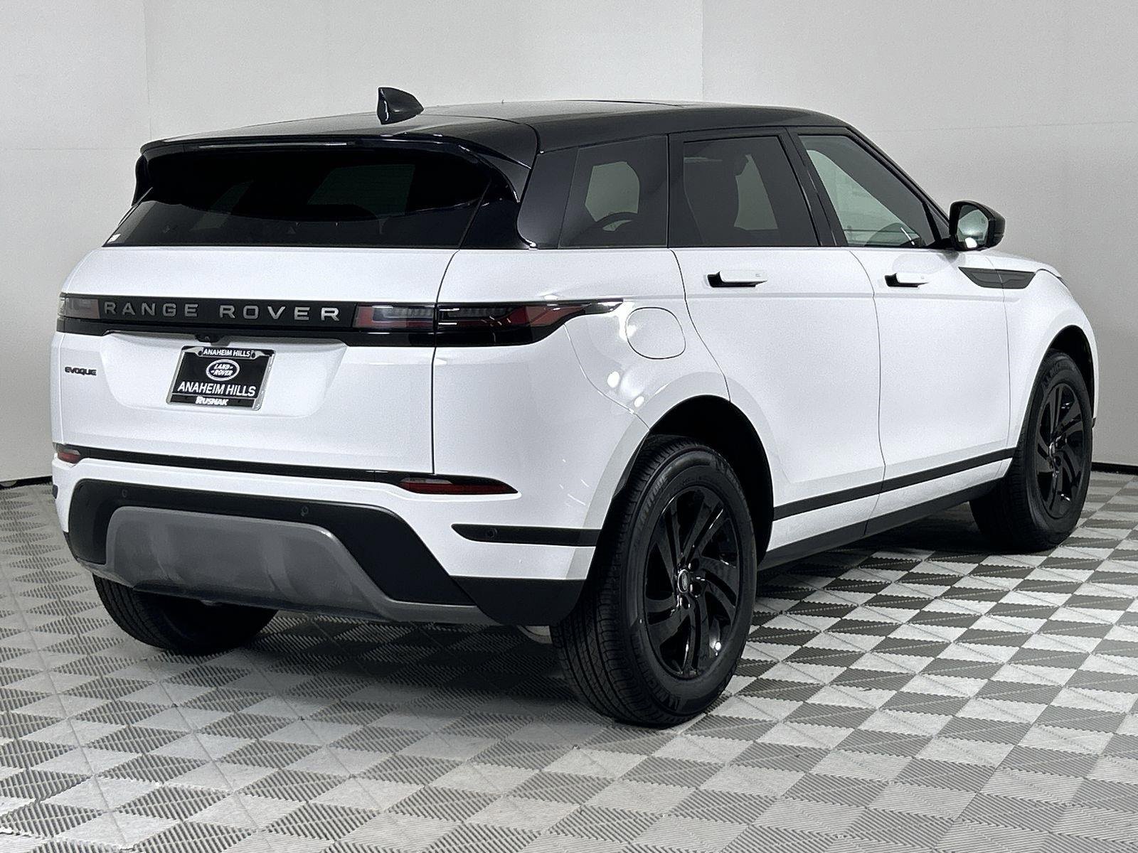 New 2026 Land Rover Range Rover Evoque S image 5