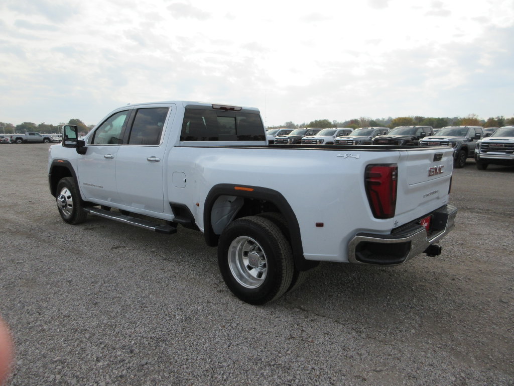 New 2026 GMC Sierra 3500 SLT w/ SLT Premium Package AWD/4WD image 9