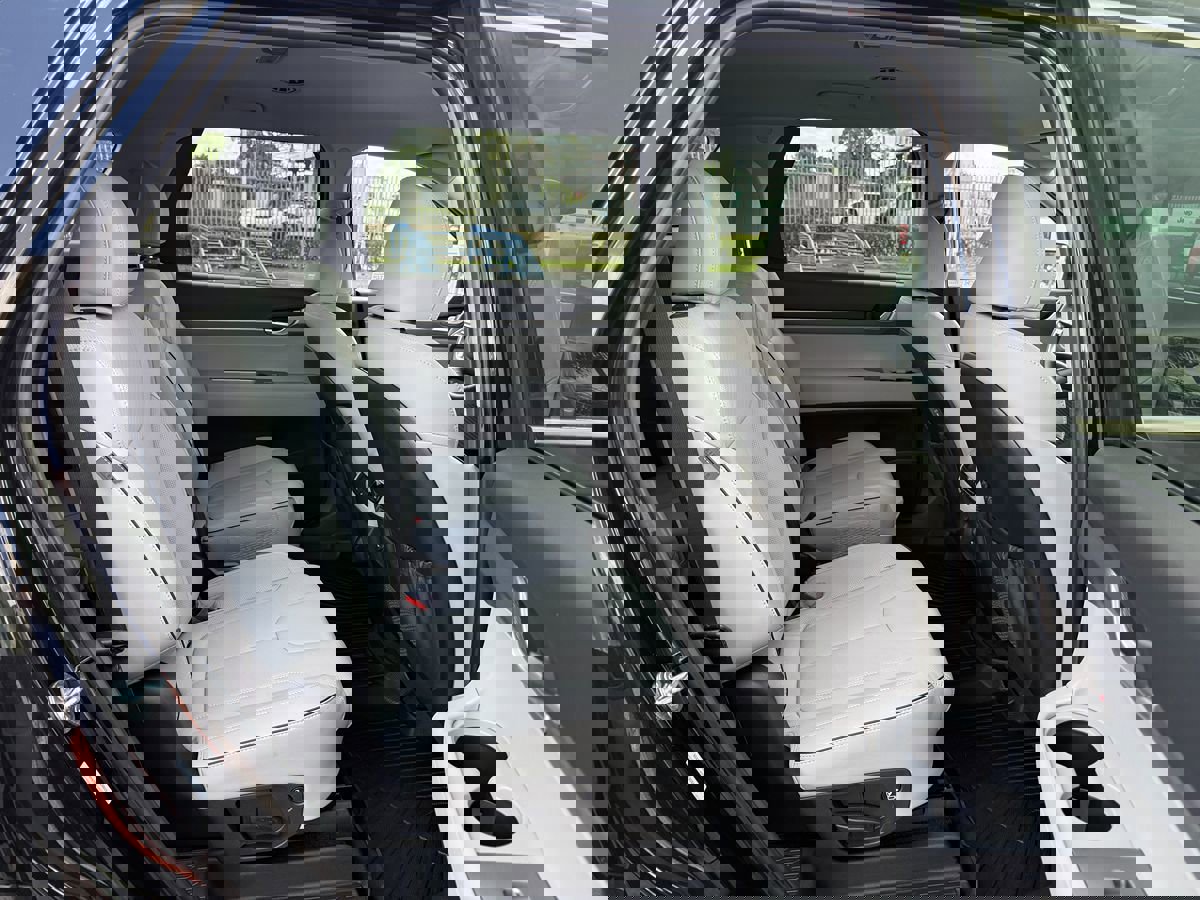 Used 2025 Hyundai Palisade SEL image 13