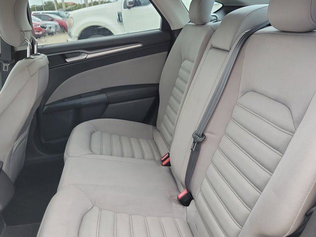 Used 2014 Ford Fusion S FWD image 14