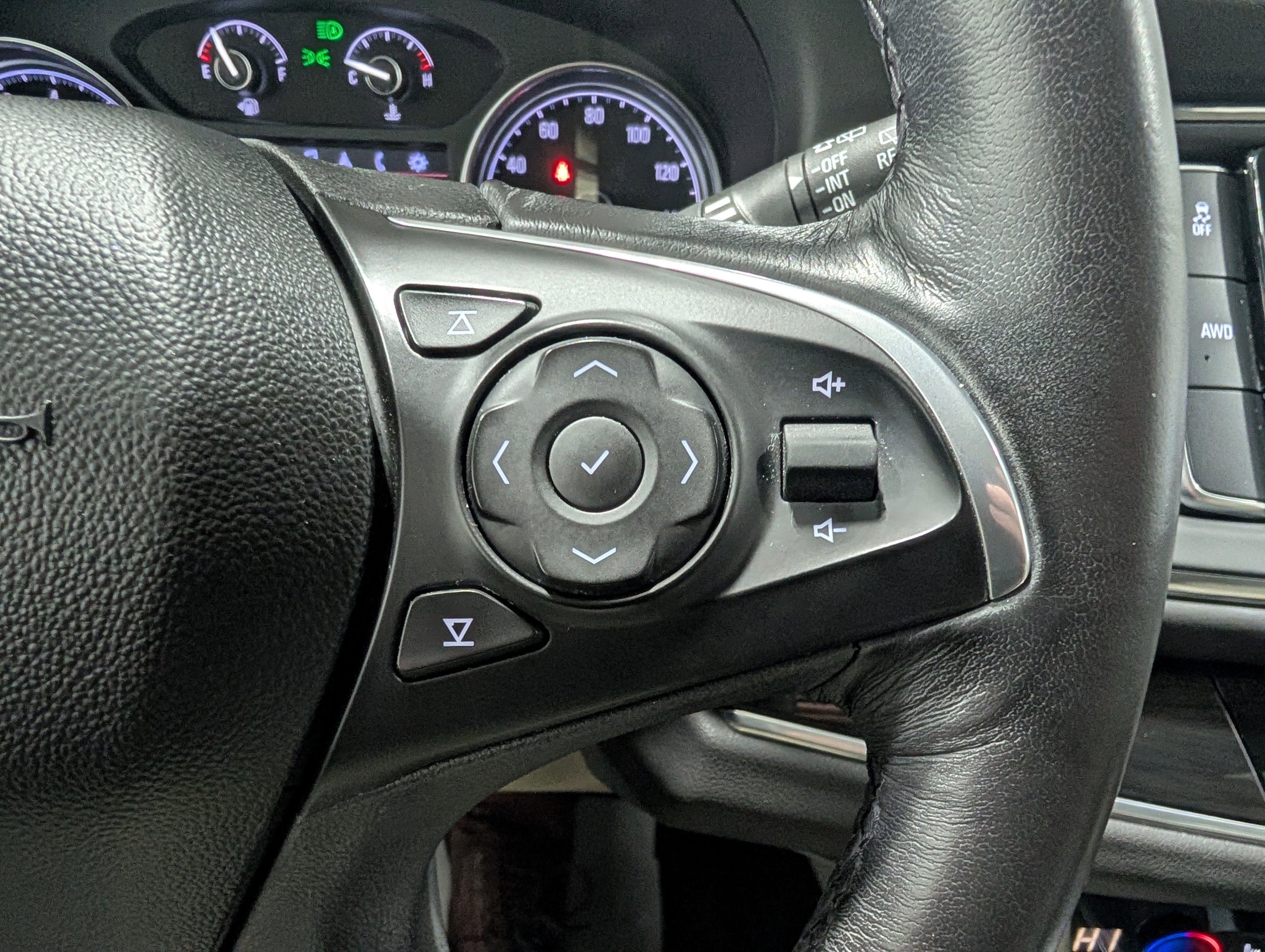 Used 2021 Buick Enclave Premium w/ Surround and Sites Package image 23