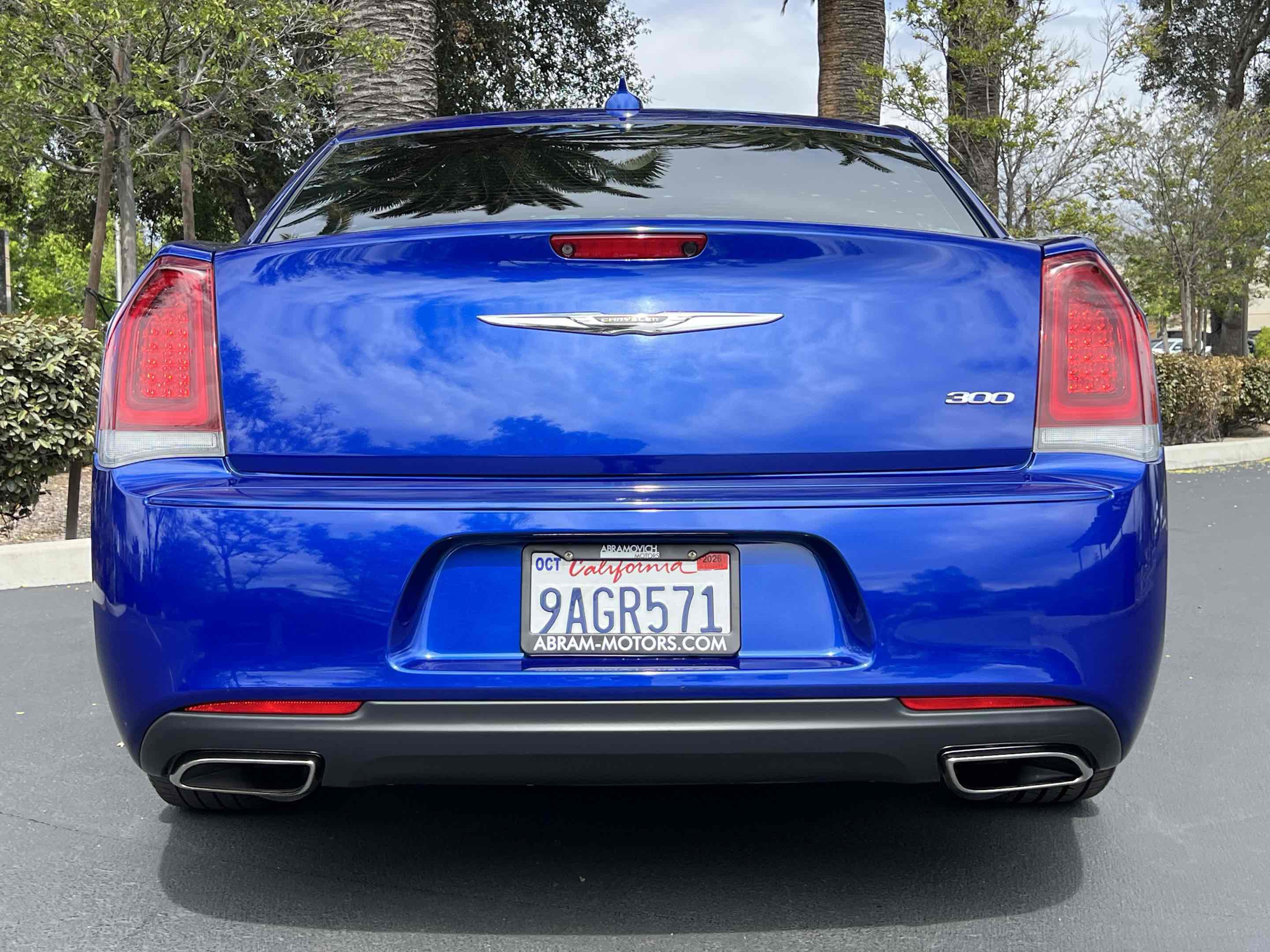 Used 2019 Chrysler 300 Touring w/ Sport Appearance Package image 43