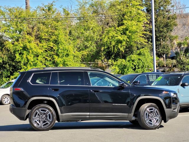 New 2026 Jeep Cherokee Limited image 8