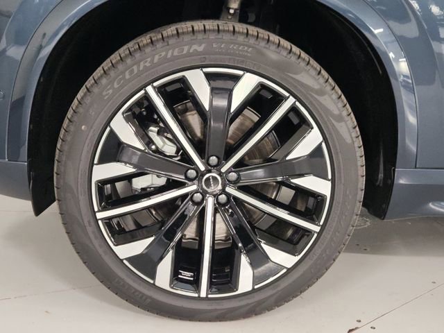 New 2026 Volvo XC90 B6 Plus w/ Protection Package Premier AWD/4WD image 8