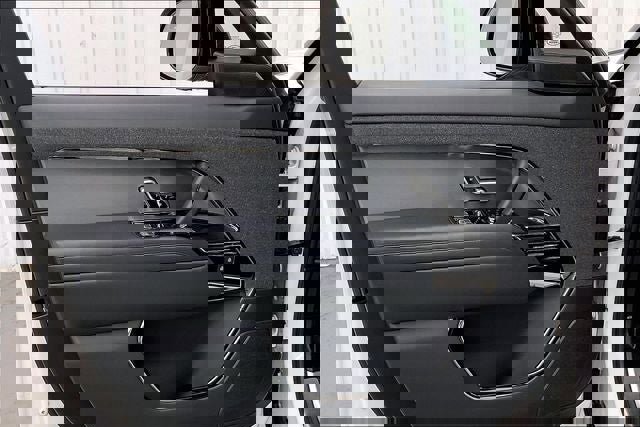 Used 2024 Land Rover Range Rover Sport Dynamic SE image 21