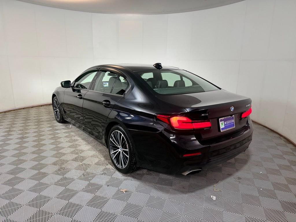 Used 2022 BMW 540i xDrive w/ Premium Package image 4