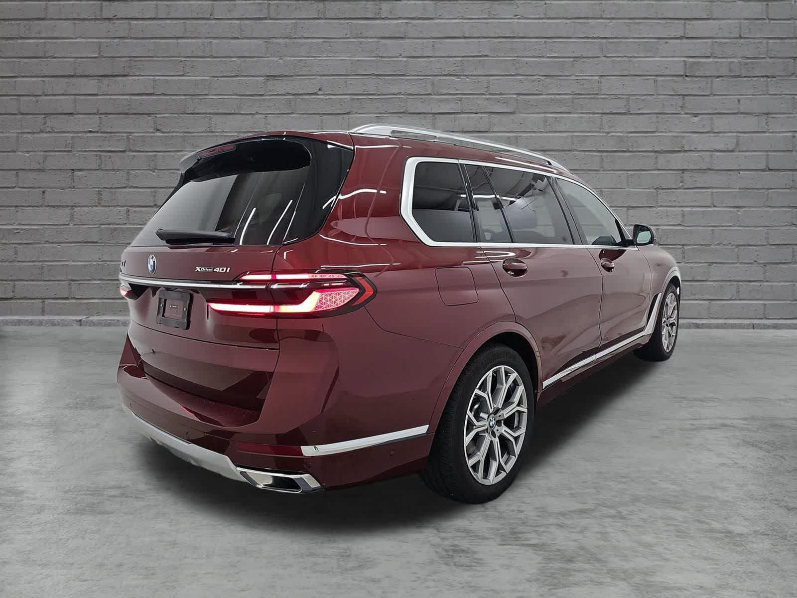 Used 2026 BMW X7 xDrive40i AWD/4WD image 4