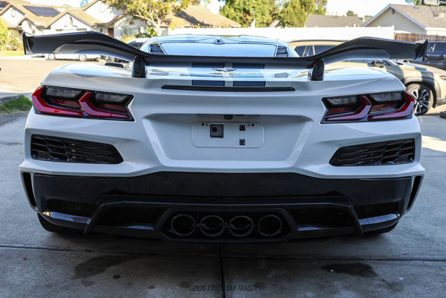 Used 2025 Chevrolet Corvette Z06 w/ Z07 Performance Package RWD image 17