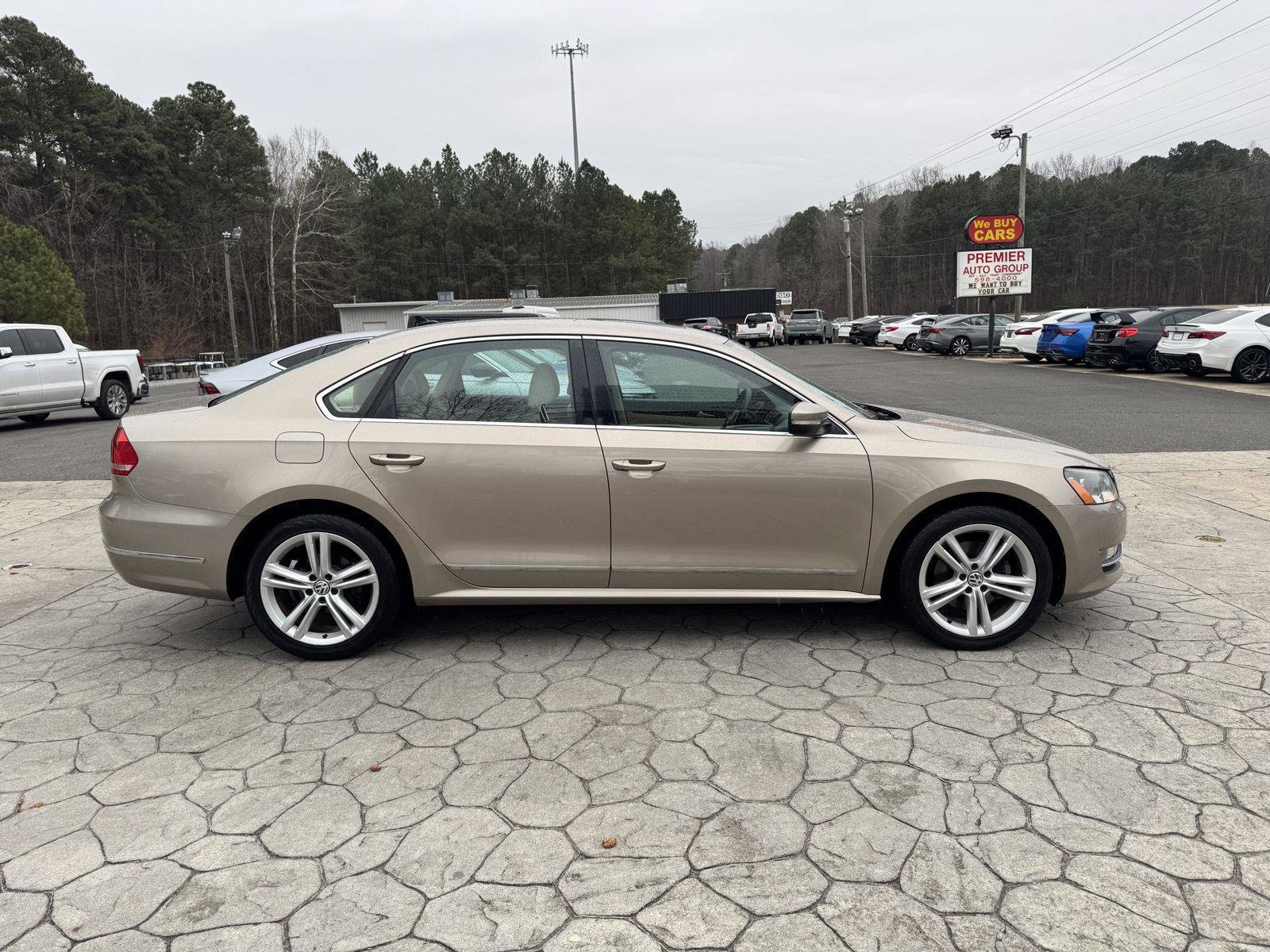Used 2015 Volkswagen Passat TDI SEL Premium image 14