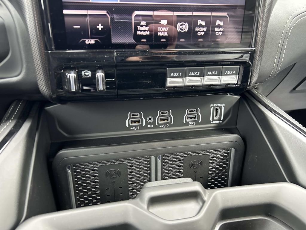 New 2026 RAM 3500 Limited AWD/4WD image 9