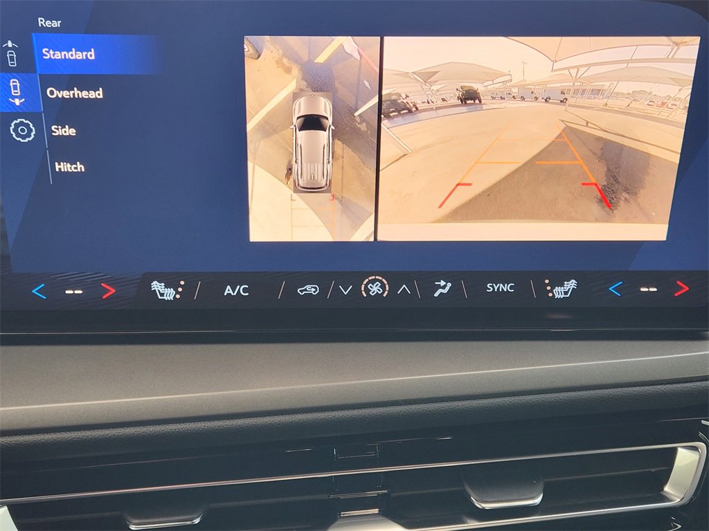 New 2026 Chevrolet Traverse LT w/ Driver Confidence Package image 13