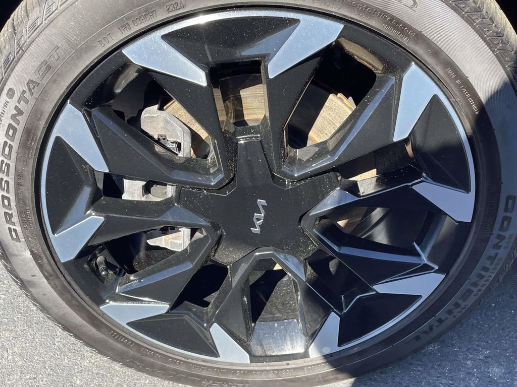 Certified 2025 Kia Sorento SX image 11