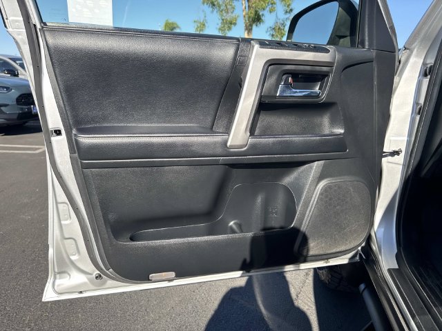 Used 2021 Toyota 4Runner SR5 Premium w/ Moonroof Package AWD/4WD image 22