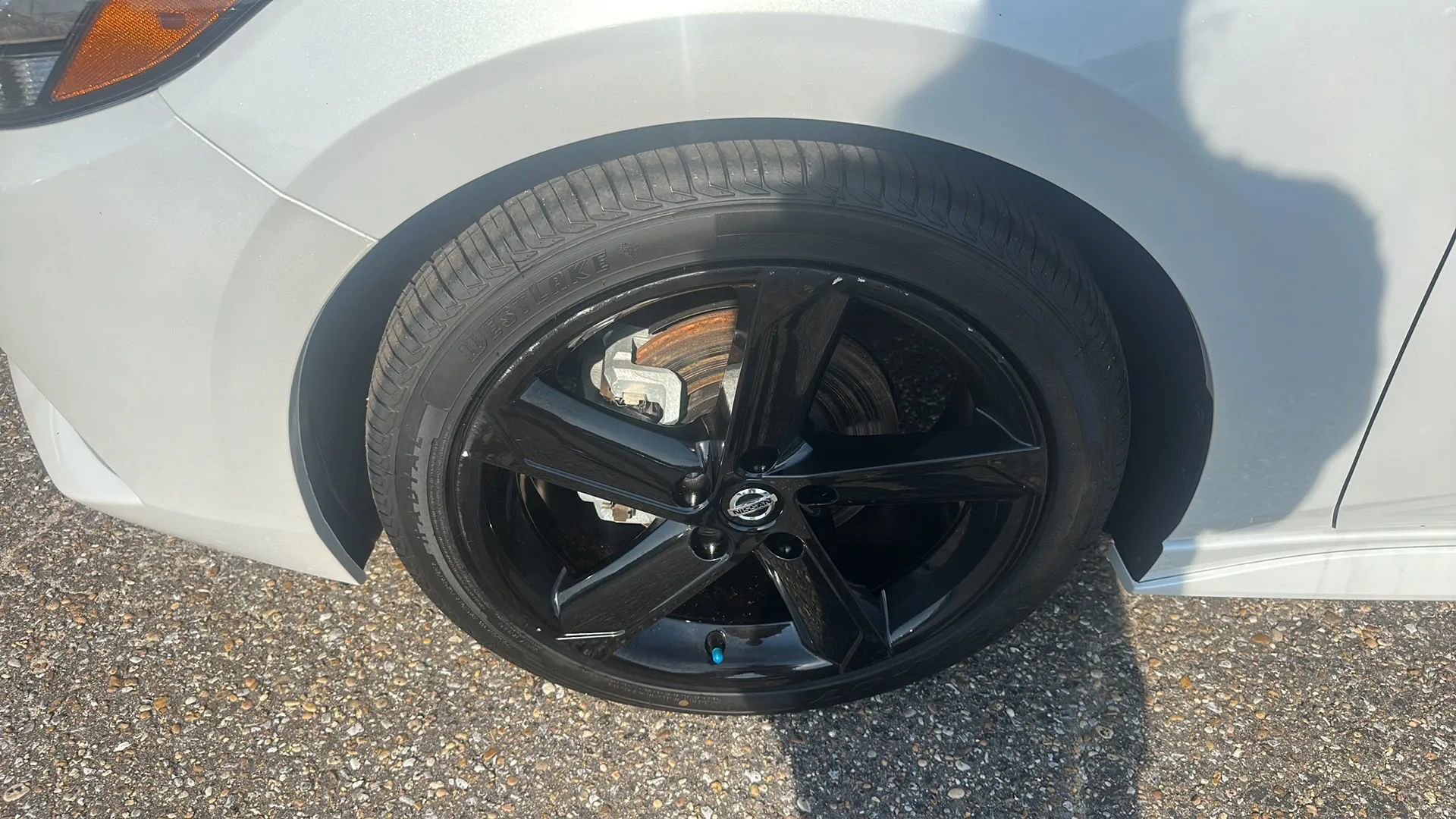 Used 2023 Nissan Sentra SR w/ Midnight Edition Package image 9
