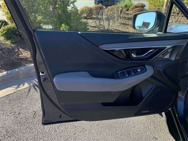 Used 2022 Subaru Outback Limited image 17