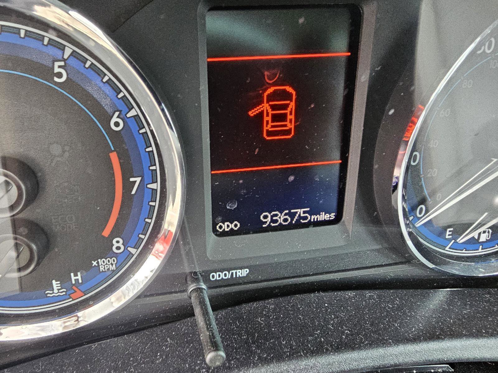 Used 2018 Toyota Corolla LE image 20