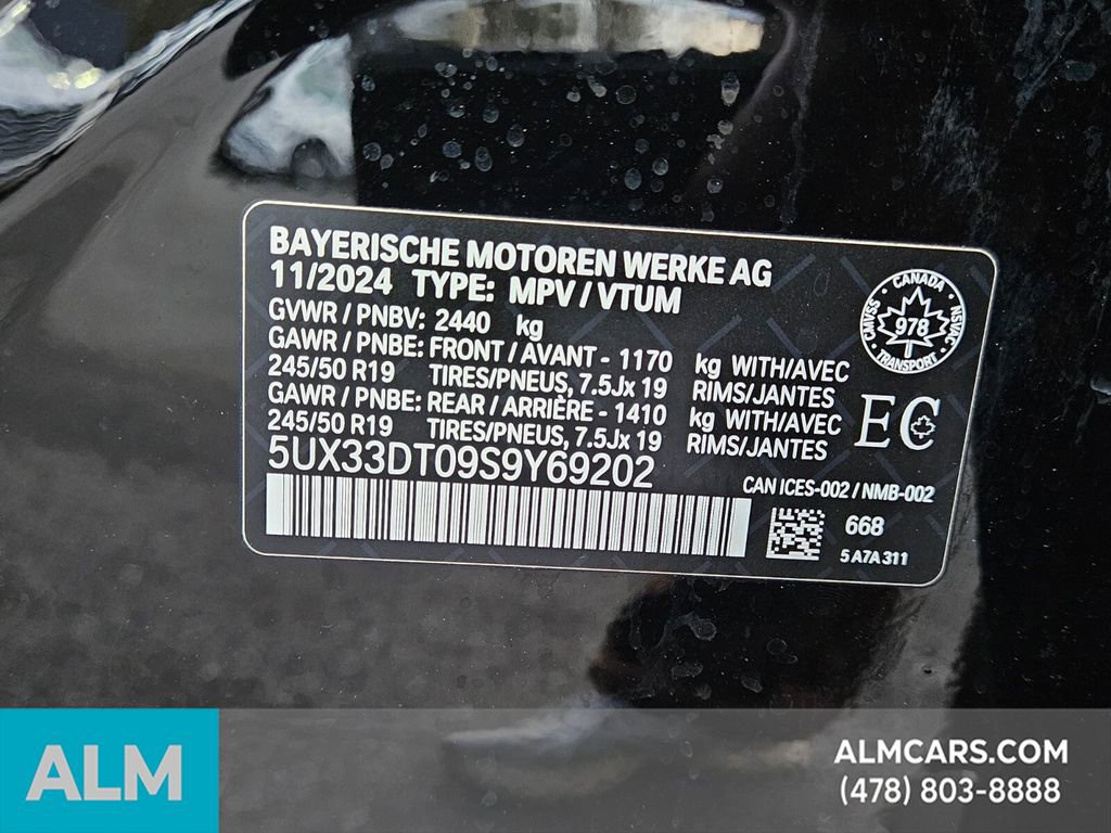 Used 2025 BMW X4 xDrive30i image 11