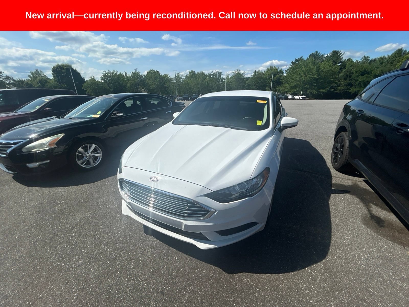 Used 2018 Ford Fusion SE w/ Fusion SE Technology Package FWD image 1