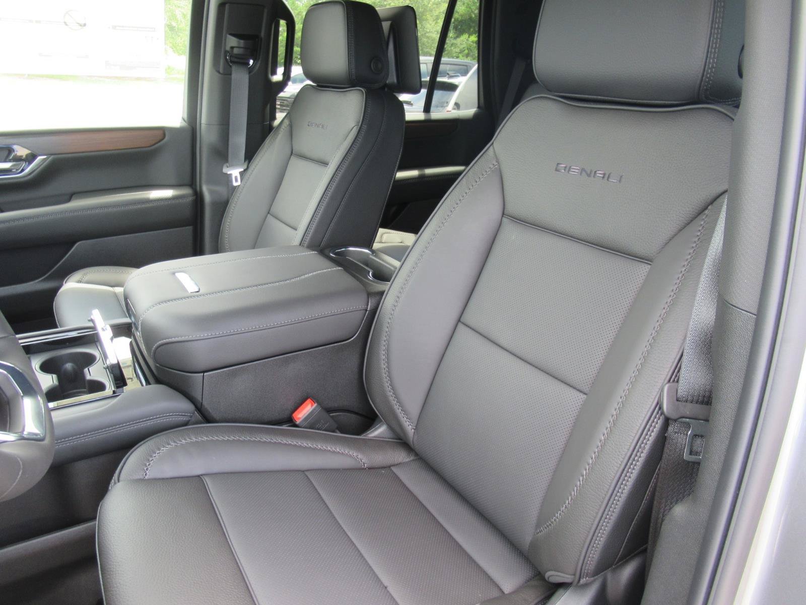 New 2026 GMC Yukon Denali w/ Advanced Technology Package RWD image 23