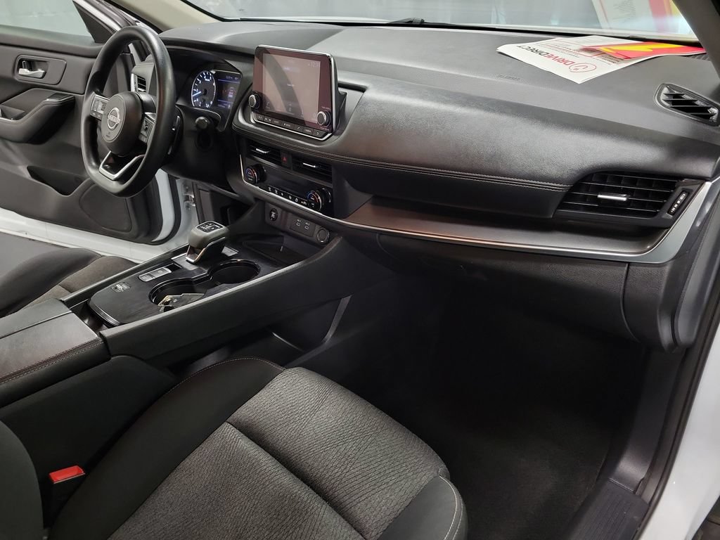 Used 2024 Nissan Rogue SV FWD image 23