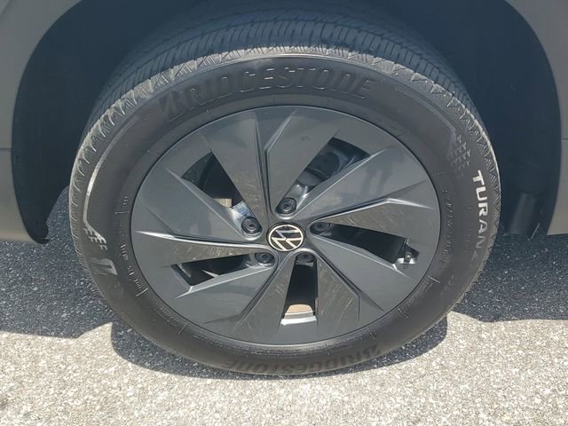 Used 2025 Volkswagen Taos S FWD image 5