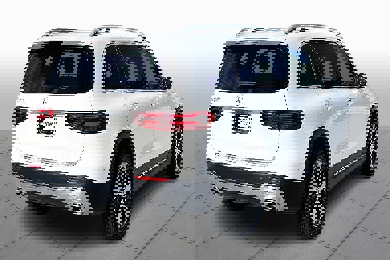 Used 2025 Mercedes-Benz GLB 250 image 12