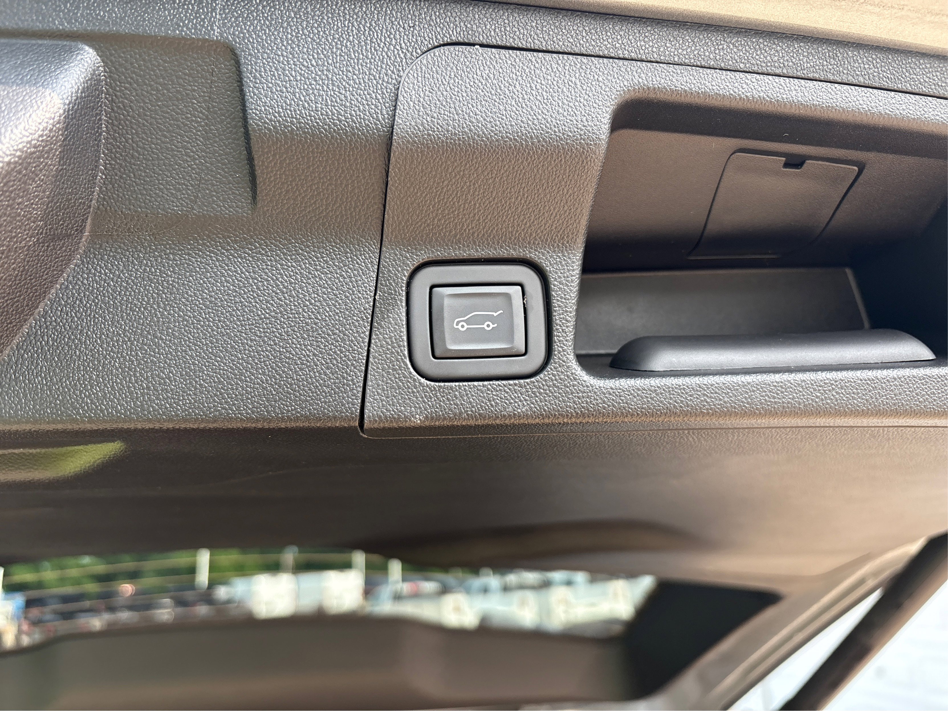 Used 2023 GMC Acadia SLT image 21