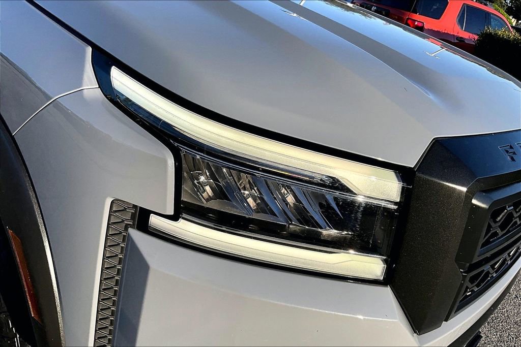 Used 2023 Nissan Frontier PRO-4X w/ Pro-4X Premium Package image 33