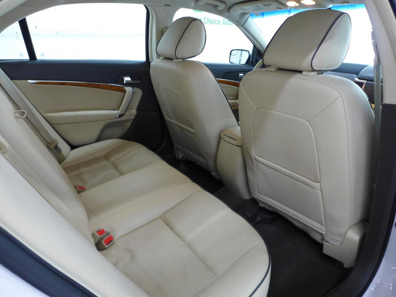 Used 2011 Lincoln MKZ FWD image 48