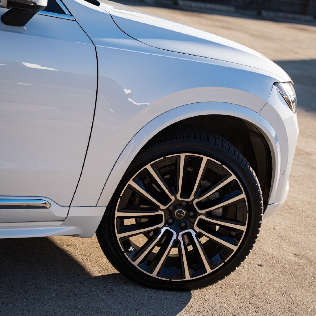 Certified 2026 Volvo XC90 B6 Plus w/ Protection Package Premier AWD/4WD image 11