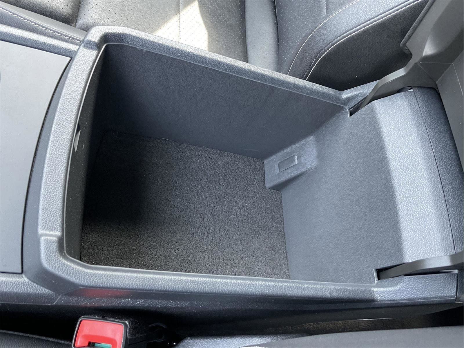 Used 2023 Volkswagen Atlas SE image 33