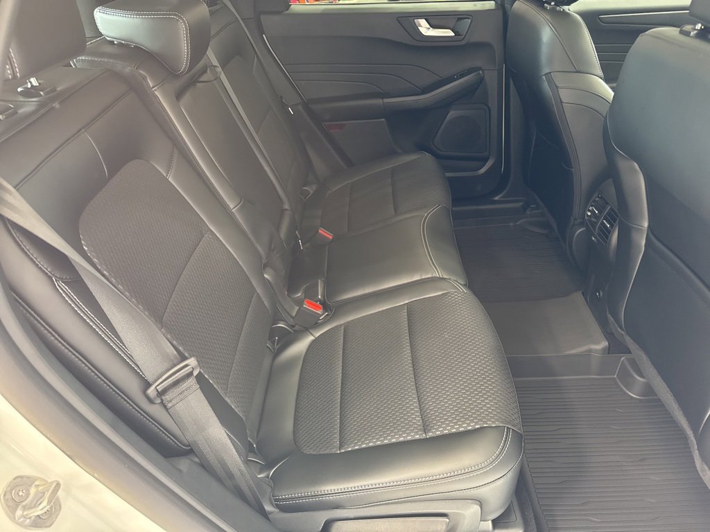 New 2025 Ford Escape SE w/ Class II Trailer Tow Package image 35