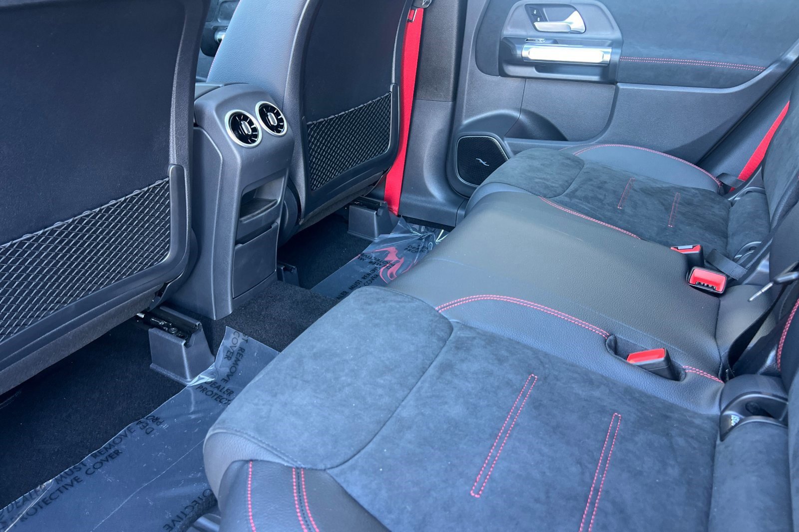 New 2026 Mercedes-Benz GLB 35 AMG 4MATIC image 27